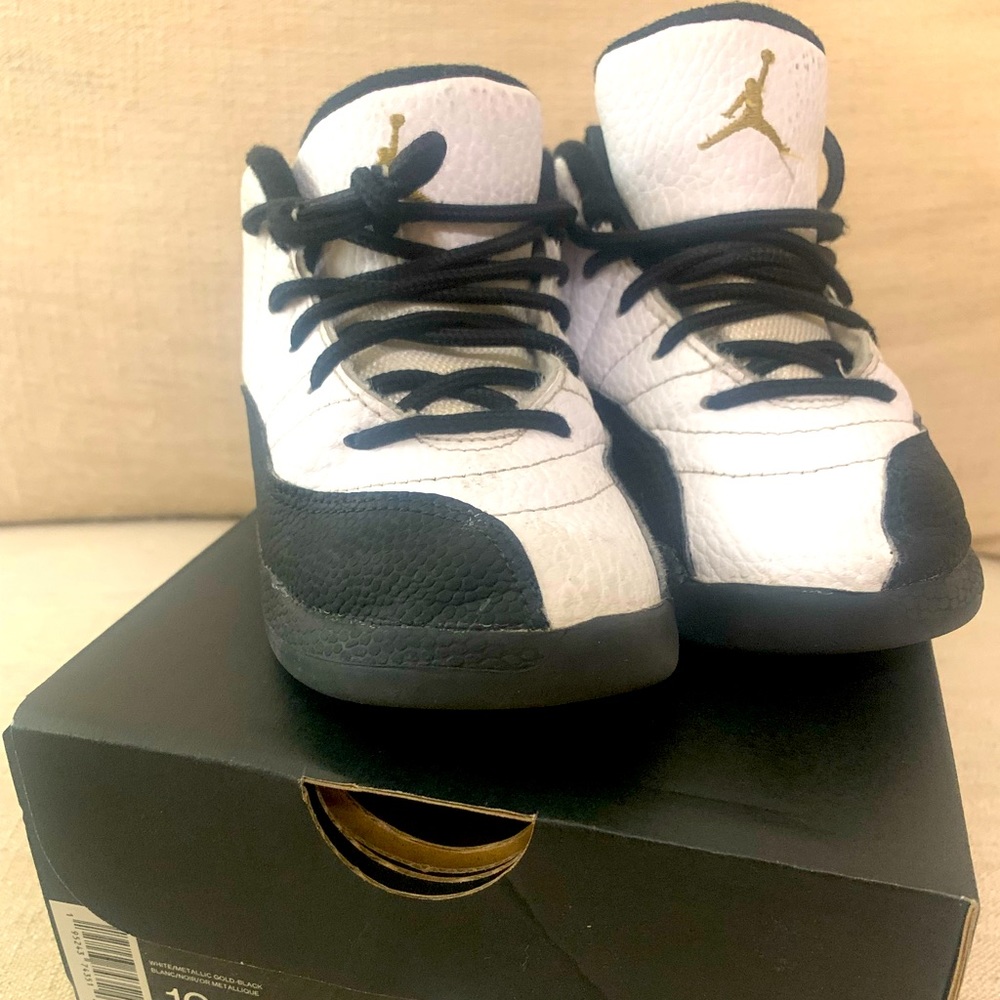 10c Black & White Jordans. Gently used.